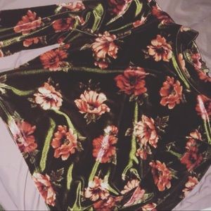 Forever 21 size small cropped floral top
